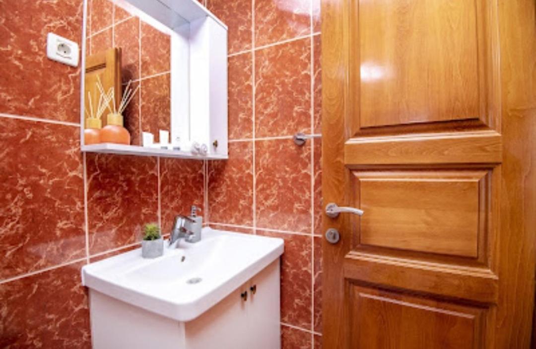 Apartmani Dubrava Podstrana Esterno foto