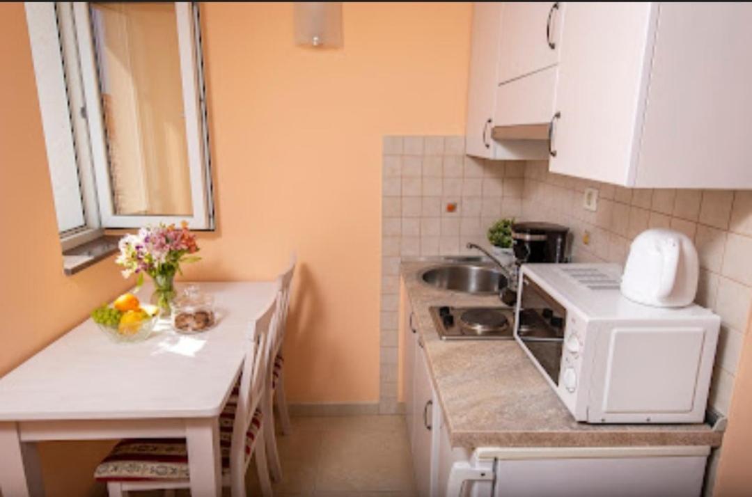 Apartmani Dubrava Podstrana Esterno foto